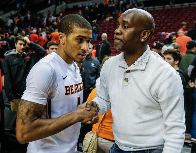 他在日常训 他在日常训