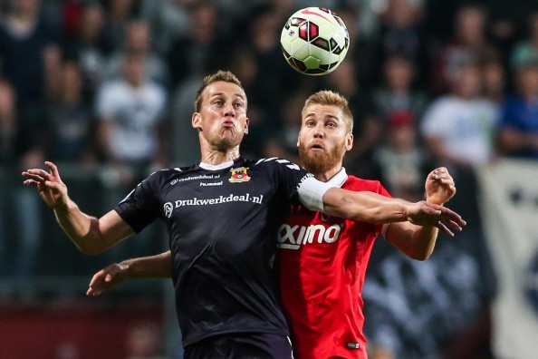 在对手拿手 在对手拿手